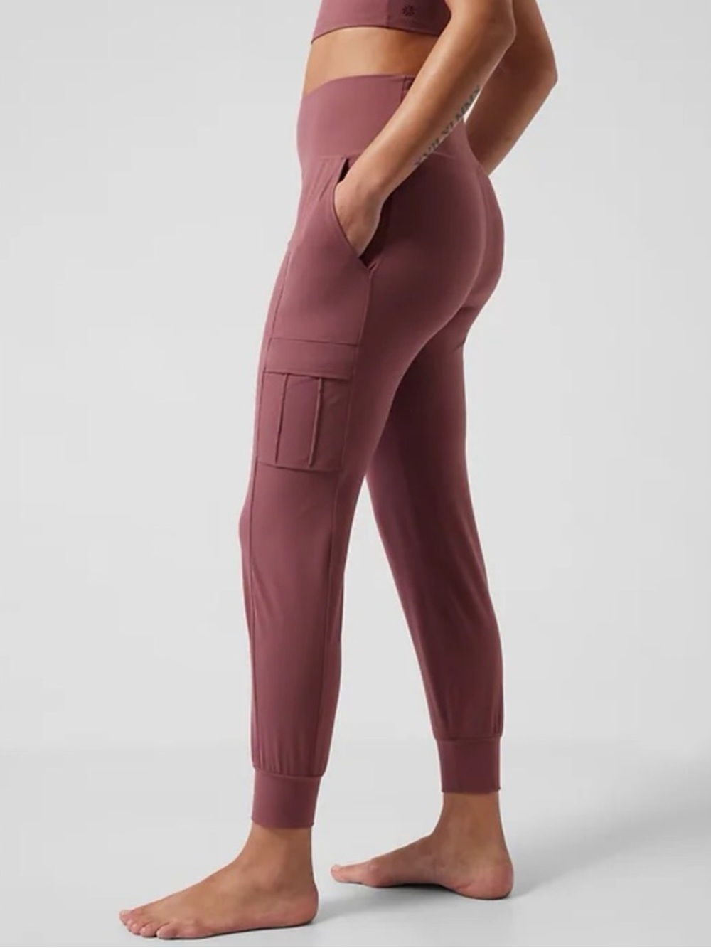 Athleta Salutation High-Rise Cargo Jogger Pants Leggings in Mauve - Workout/Yoga